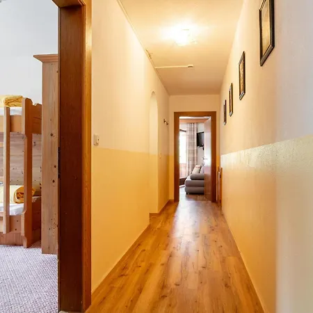 Zellner 3 Apartment